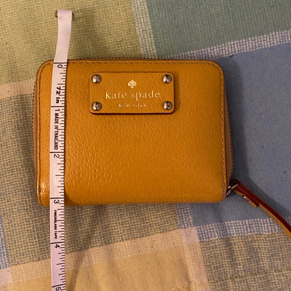 Kate Spade Wallet - Picture 5 of 9